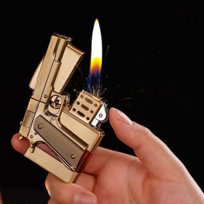 Accendino da uomo a forma di pistola a gas in metallo, serbatoio del carburante trasparente, personalità creativa antivento retrò, regalo di fascia alta per uomo