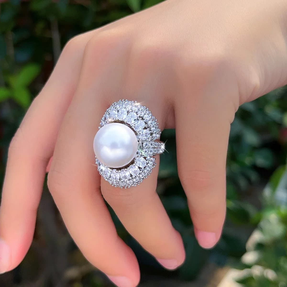 Splendido Anello Aperto Regolabile con Zirconia Lucida e Perla Imitazione, Design Sycee Grande, per Donna, Gioielli da Matrimonio e Banchetto 122