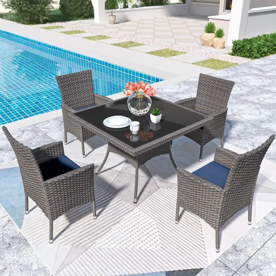 Set da pranzo da esterno in rattan, set da conversazione per patio con 4 sedie, tavolo e sedie da pranzo da patio con cuscini, tavolo quadrato in vetro