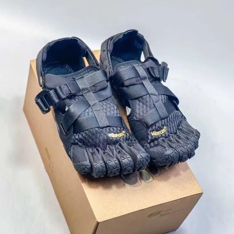 Trekking and walking shoes 2026 for outdoors, with traction on wet surfaces, for urban and climbing areas, black