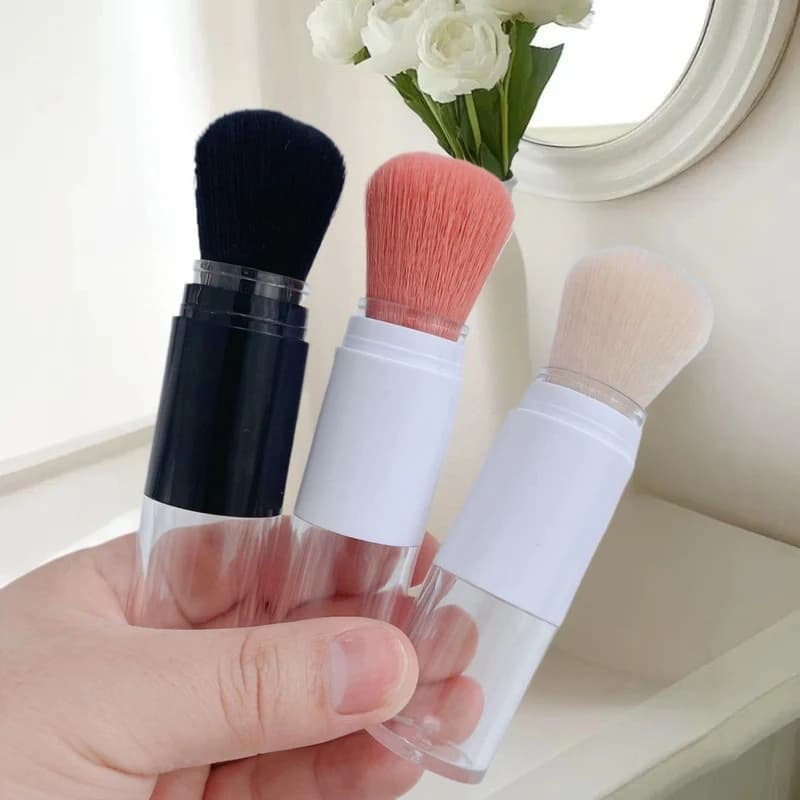 2-in-1 Multifunctional Portable Makeup Brush Set with Rechargeable Flacon for Free Powder, Fondotinta and Blush