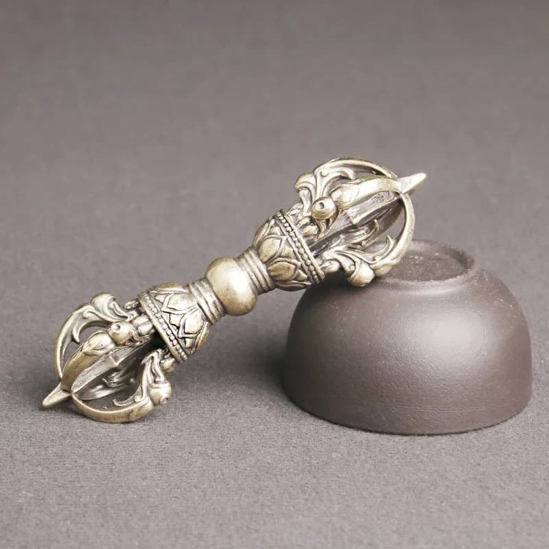 Antique Brass Vajra Pestle Figurines Miniatures Home Decoration Buddhism Tibetan Religious Instrument Copper Pestle Ornament
