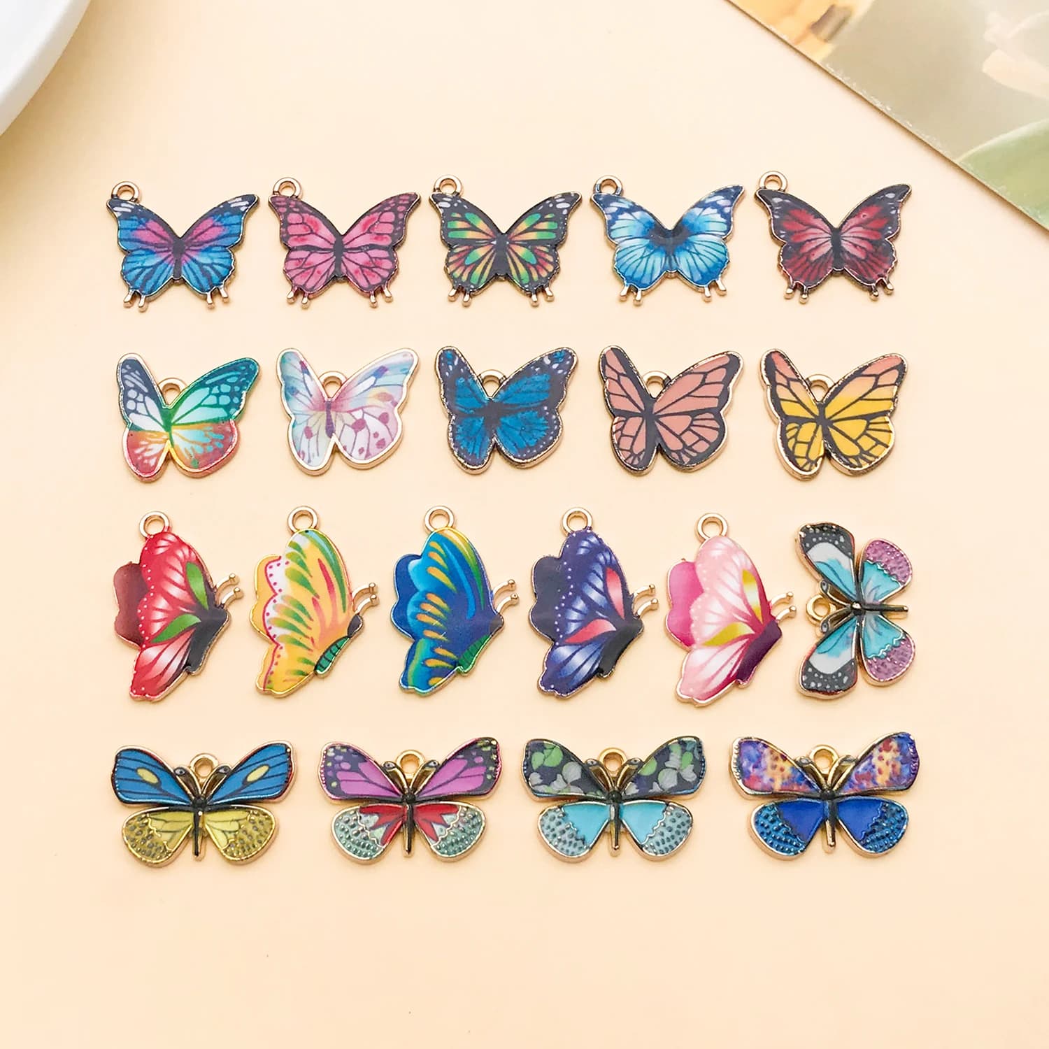 20pcs/lot Colorful Butterfly Charms Pendant Enamel Metal Small Charms Necklace Bracelet DIY Jewelry Making Accessories Supplies