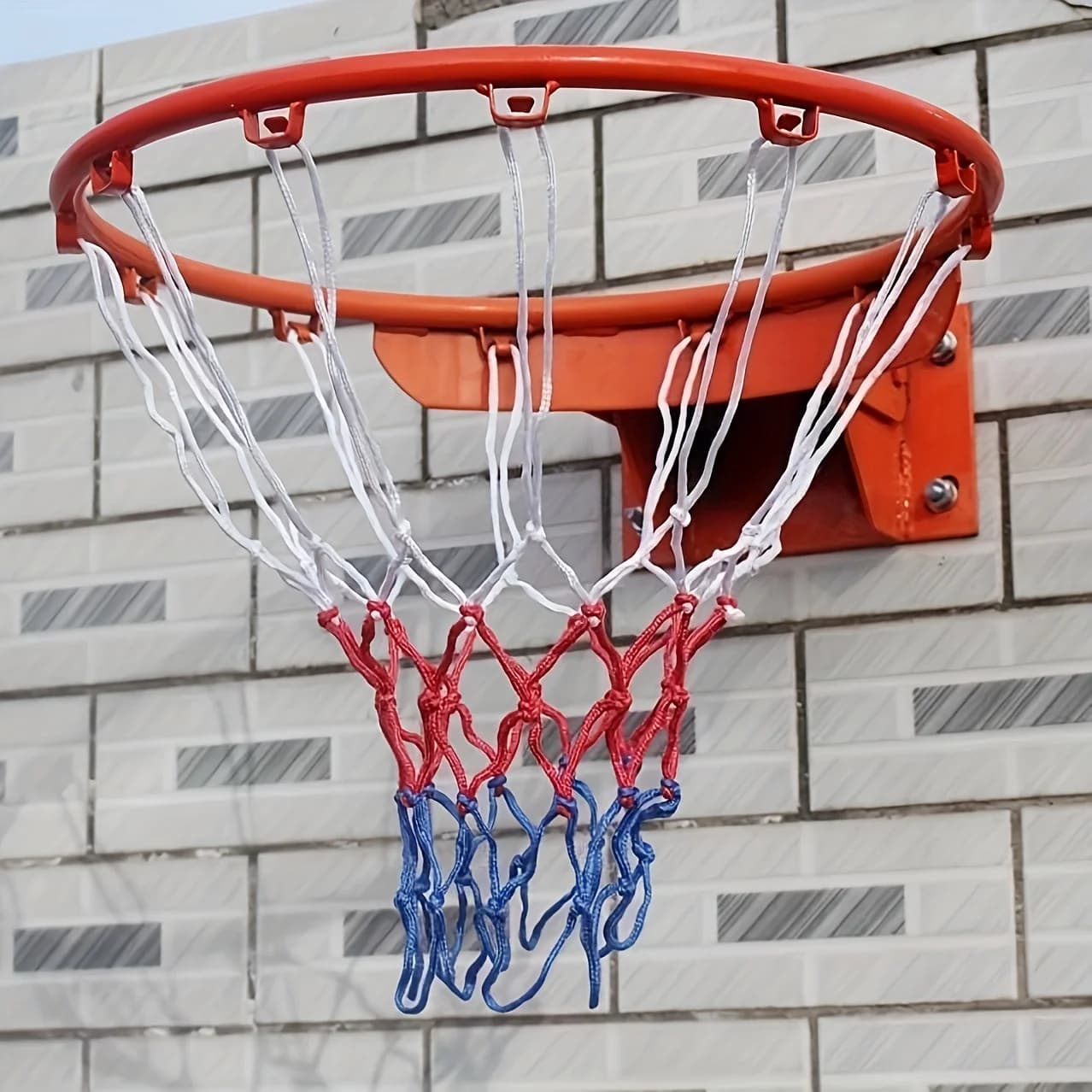 Canestro da basket a parete per carichi pesanti con altezza regolabile, ripiano e rete - Salvaspazio per interni/esterni - Installazione semplice