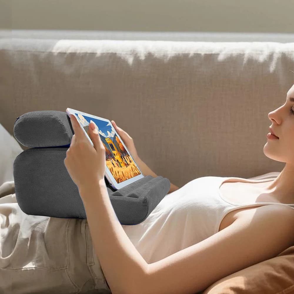 Xnyocn Supporto per cuscino per tablet Supporto pieghevole per iPad per letto e scrivania Dock morbido per tablet con supporto per stilo tascabile per iPad Pro