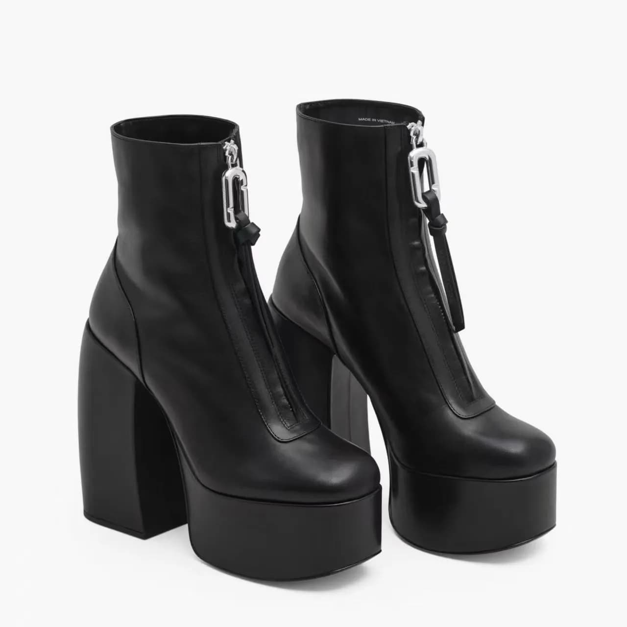 2026 Autumn New Women's Black/White Front Metal Zipper Platform Ankle Boots Round Toe Chunky Heel Gothic Fashion Short Boots