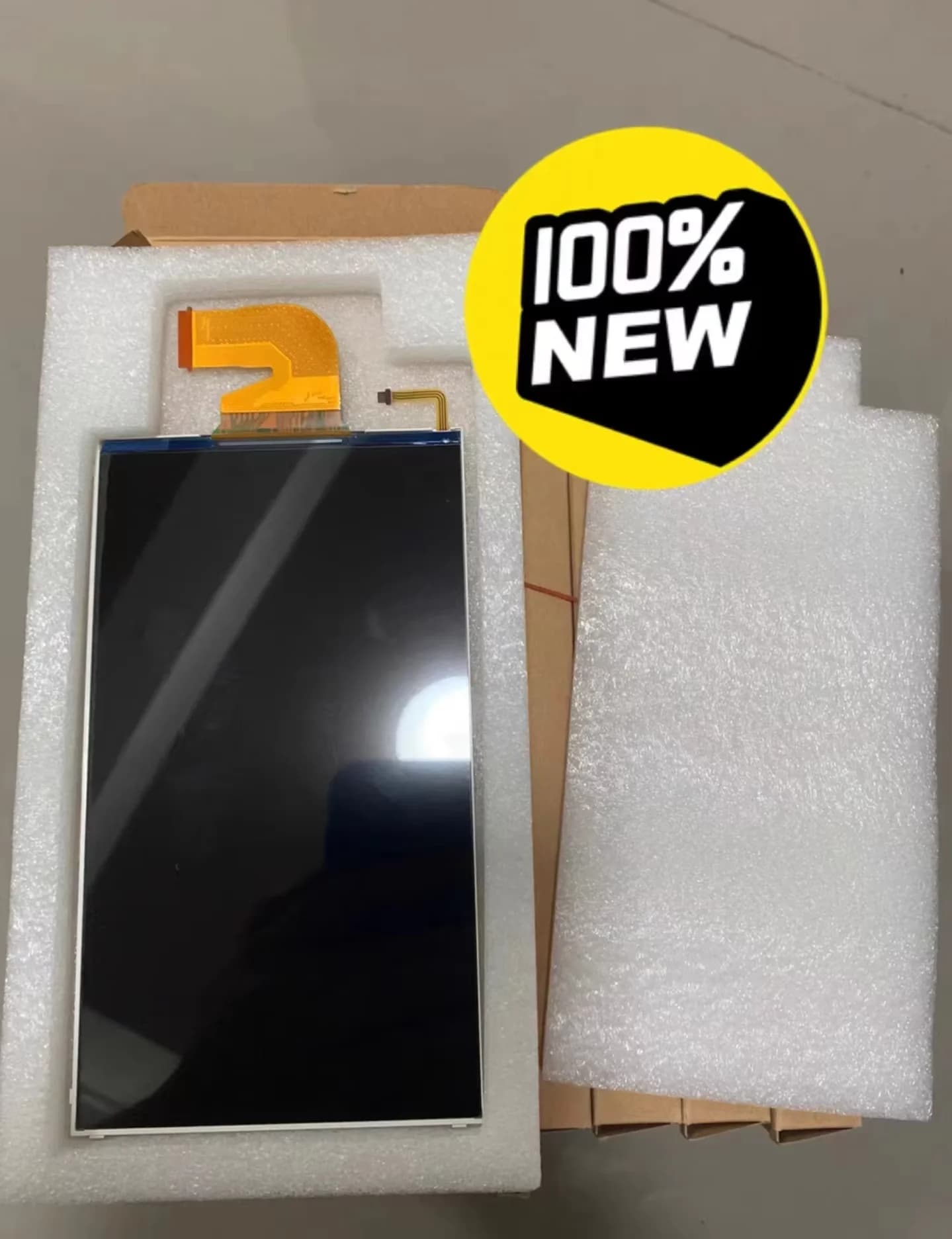 Il nuovo produttore di apparecchiature originali per Nintendo Switch sostituisce il display LCD HAC-001