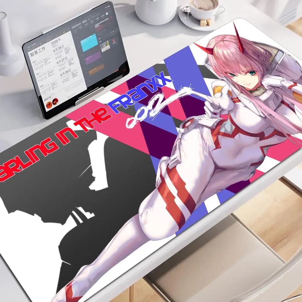 Grande Tappetino per Mouse Anime Darling in the FranXX 02, Accessorio da Gaming, Tappetino XXL 90x40 con Stampa HD, Tappetino per Tastiera Zero Two