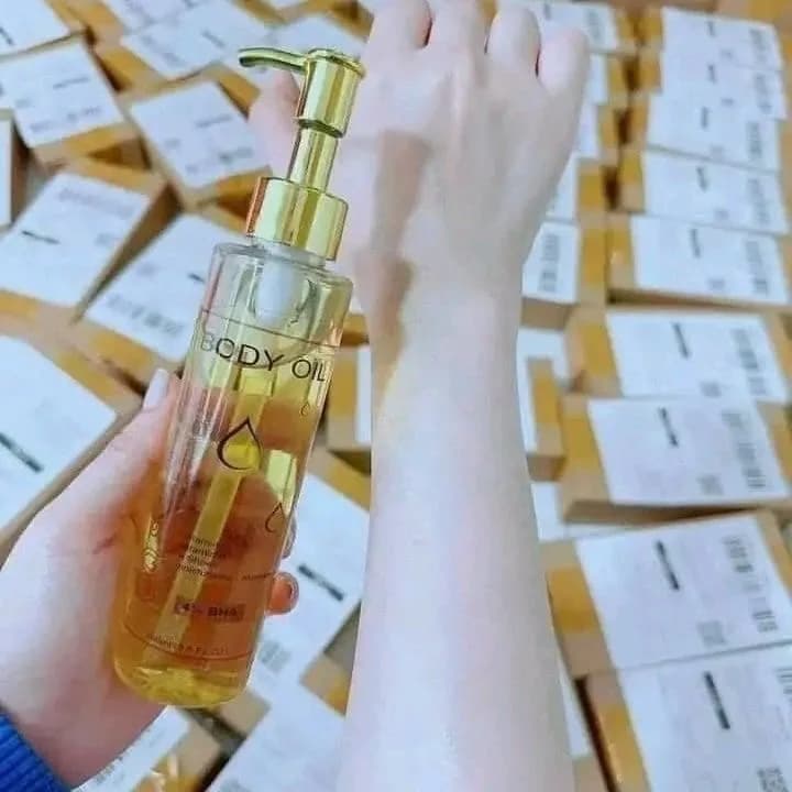 Lozione per il corpo vietnamita da 160 ml con olio d'oliva schiarente ad assorbimento rapido, 4% BHA, cura dell'olio essenziale per la pelle liscia e luminosa