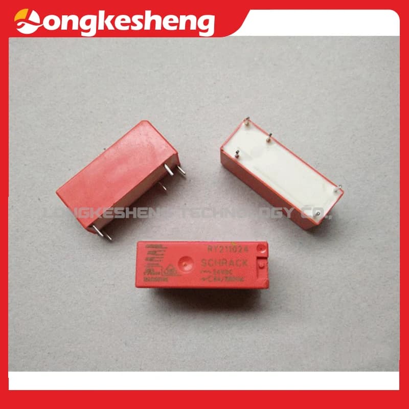 P5 Spedizione gratuita RY 211024 Modulo originale 24V 8A 5PIN in stock RY 611024 RY RY 610024 RY RY 610012