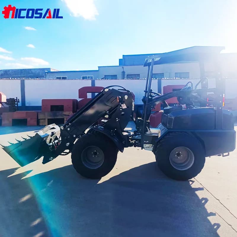 Spedizione gratuita piccolo caricatore telescopico carrello elevatore 4WD articolato con attacco motore pompa idraulica Eaton 26HP in vendita