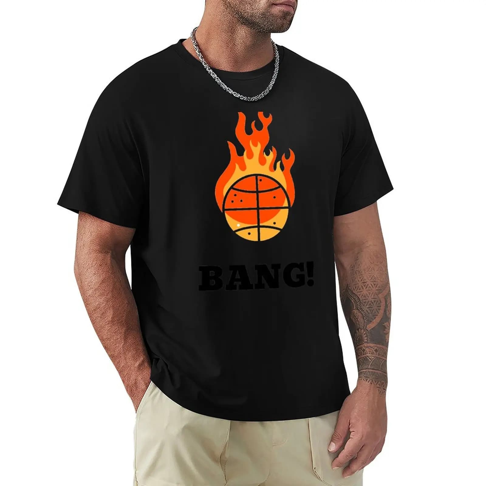 Bang! Mike Breen quando la storia del basket si fa avverare! T-shirt basic a maniche corte in tinta unita