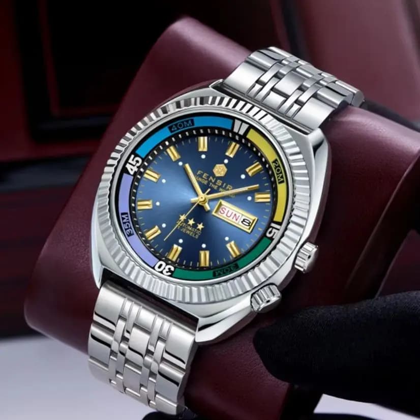 High-End, Stylish, Casual Men's Watch, Waterproof, Calendar, Steel Band, Multi-Functional Quartz Watch for Men, European and American Style, Popular Business Style, Simple, Personalized, Versatile, Handsome and Trendy Men's Wristwatch, a Must-Have Gift Watch