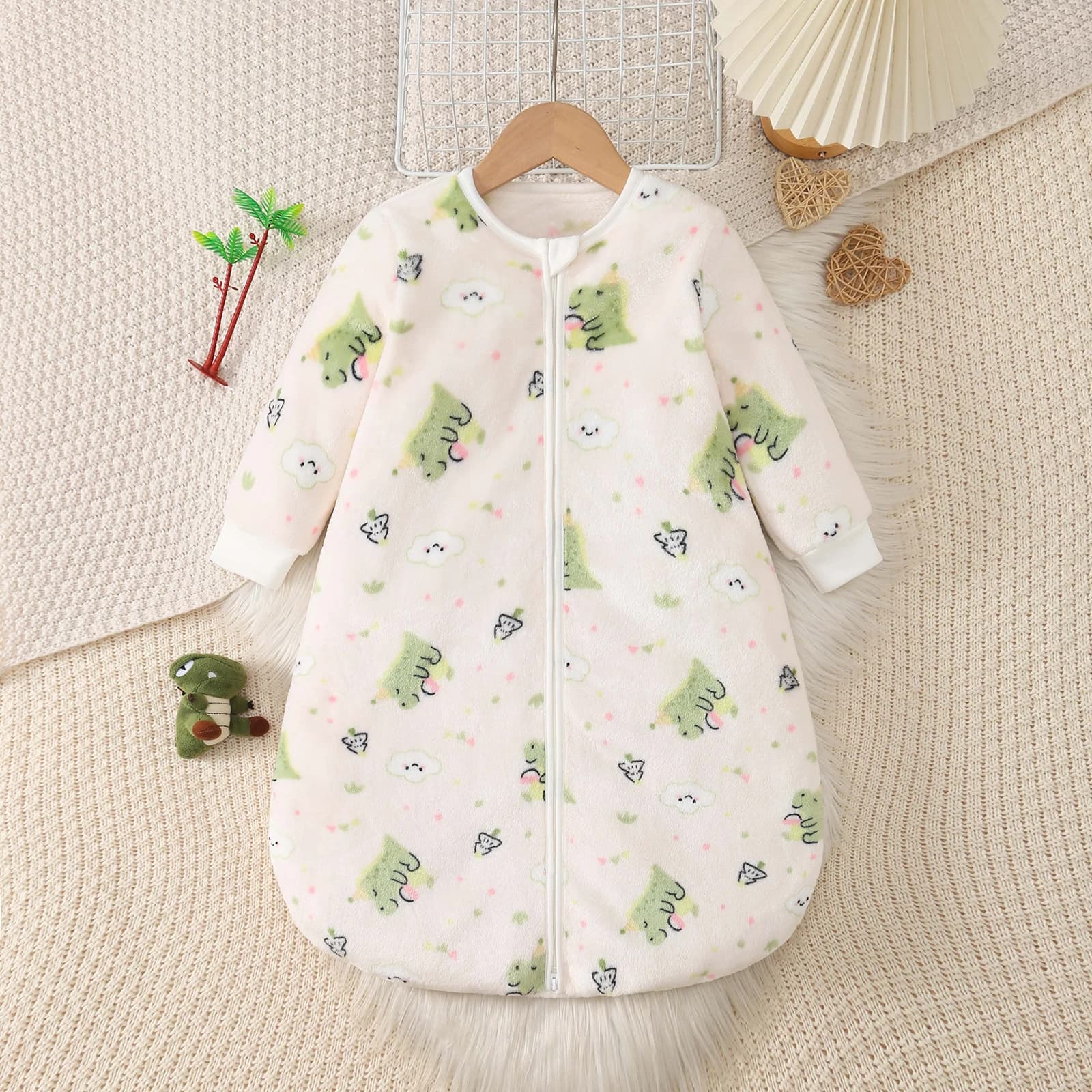 Long sleeved sleeping bag with double zipper randomly printed dinosaur Velvet Slim season autumn and winter cute newborn for leisure