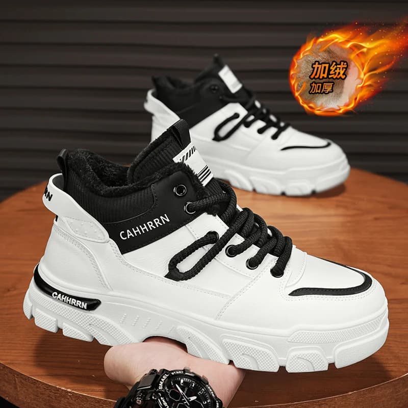 2025 Stivali invernali in pelliccia calda per uomo Scarpe da lavoro in pelle peluche Scarpe da skateboard da uomo con taglio alto Scarpe da ginnastica casual sportive con lacci