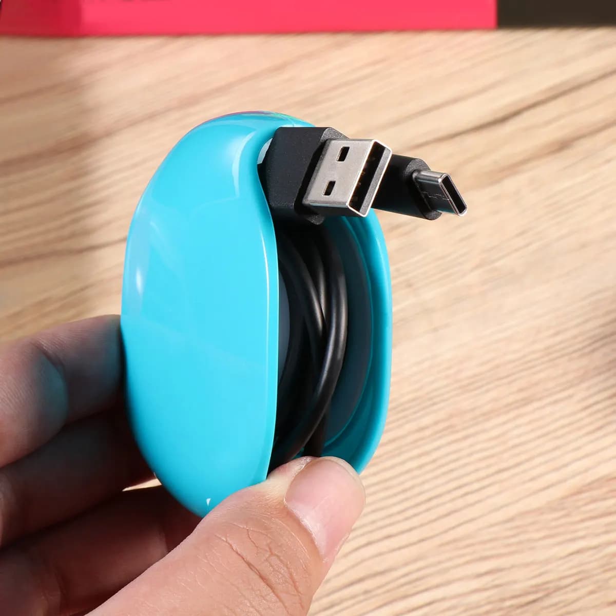 Organizzatore Portatile Automatico per Cavi di Auricolari, Soluzione Retrattile per la Gestione e l'Organizzazione dei Cavi