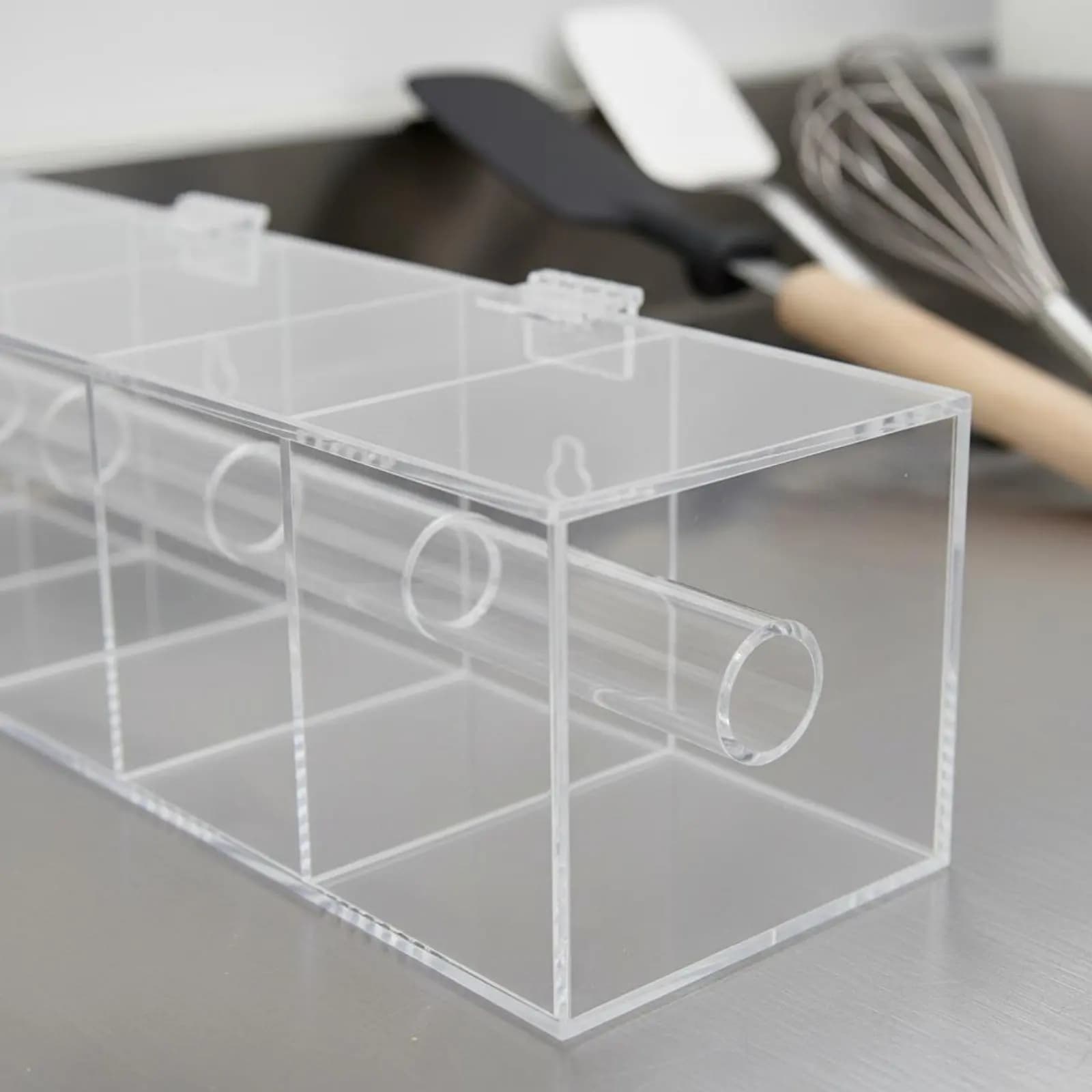 Dispenser di etichette a 7 scomparti con coperchio antipolvere, dispenser settimanale di adesivi, portaetichette in acrilico, articolo trasparente per l'organizzazione, durevole