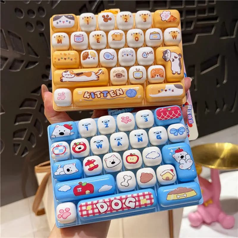 Cute 26Key Stress Relief Keyboard Creative Mechanical Keyboard Pendant Kids Birthday Party Favors Rewards Christmas Gift Fillers