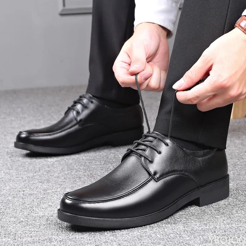 Scarpe da uomo in pelle formale Scarpe da ginnastica da uomo moda casual Scarpe da ginnastica piatte di tendenza sociale elegante Zapatos Primavera Autunno Scarpe da lavoro da uomo nuove