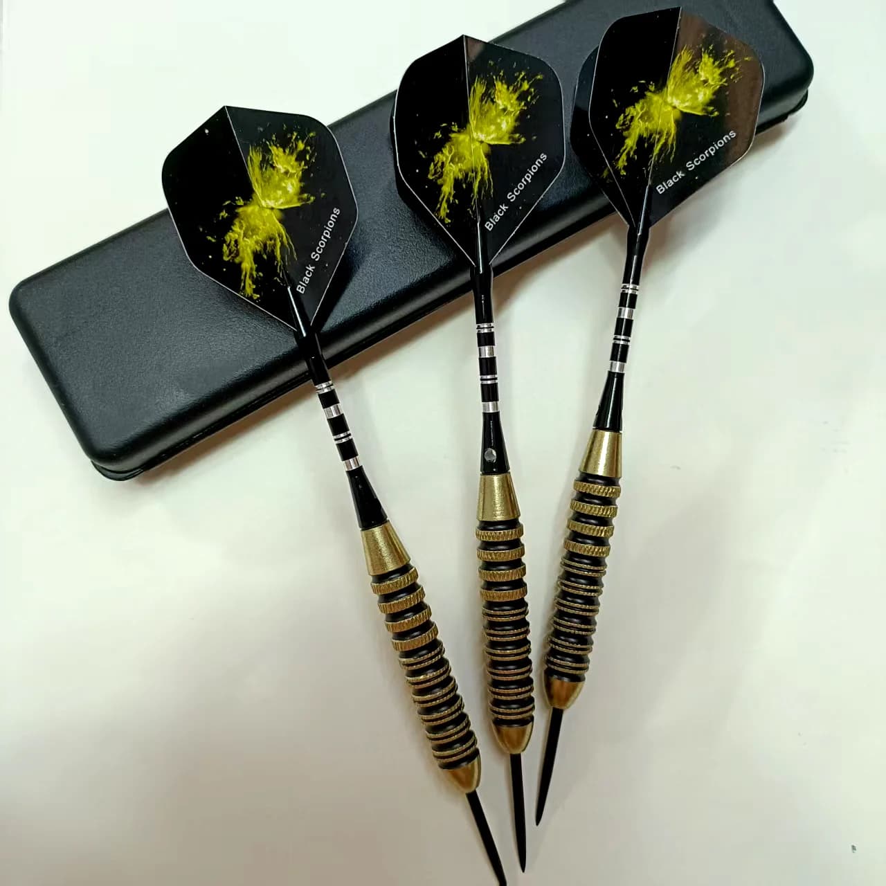 Set di 3 Freccette con Punta in Acciaio da 26g per Casa, Bar e Locali di Intrattenimento, Freccette per Competizioni Indoor