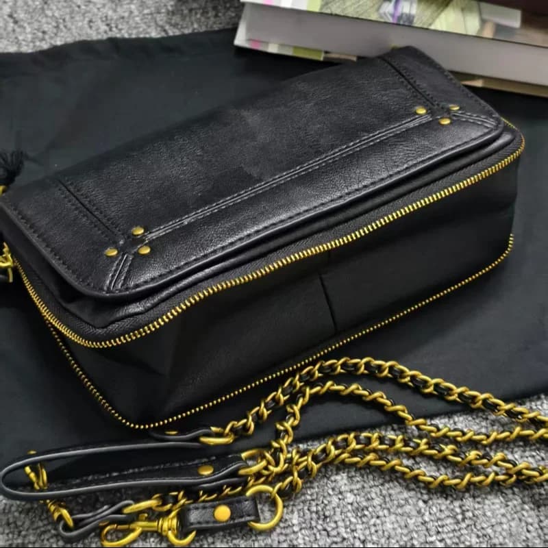 Borsa a Tracolla o a Spalla in Vera Pelle Stile Punk Francese per Donna, con Cintura Rimovibile Intrecciata e Chiusura Magnetica in Pelle