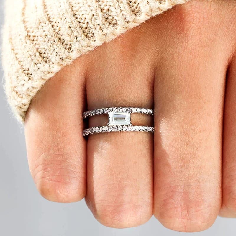 Huitan Simple Trendy Shiny CZ Ring per le donne accessori di fidanzamento elegante stile moderno gioielli con dita Color argento per il matrimonio