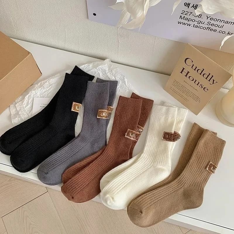 Winter cozy thickened fleece socks Half calf length Casual cotton Soft warm Maintains Knitted snow boots Footwear with letter print