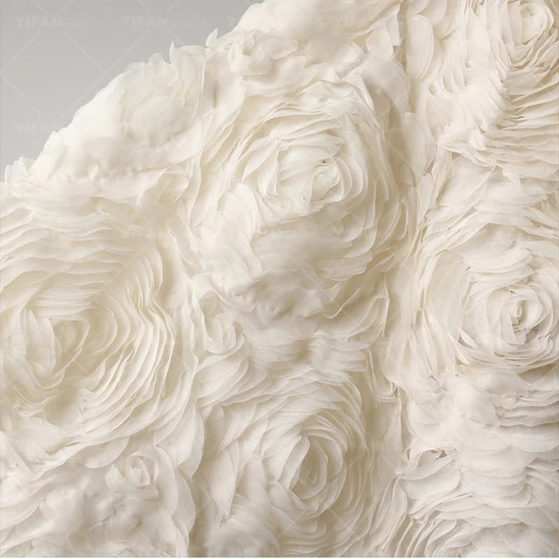 Tessuto di pizzo ricamato con fiori a piastra 3D con texture di fascia alta per abito da sposa Decorazione di moda Materiale di abbigliamento Tessuto di design