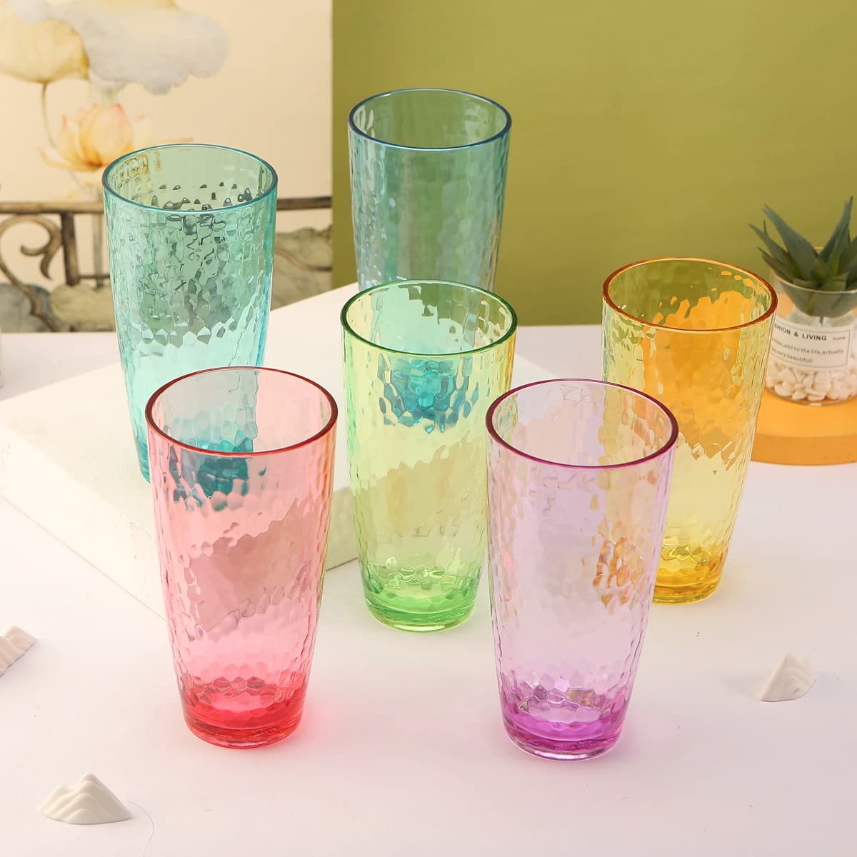 Set di 6 bicchieri da bere, 7 colori, bicchieri di plastica martellati con contorno grasso, riutilizzabili, adatti per frullati e birra, lavabili in lavastoviglie.