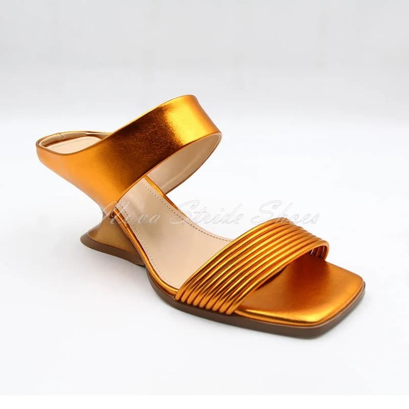 Sandali con tacco a spillo in oro metallizzato da donna alla moda Sandali con punta quadrata Gladiatore Pantofole da donna alla moda estive Indossano all'esterno
