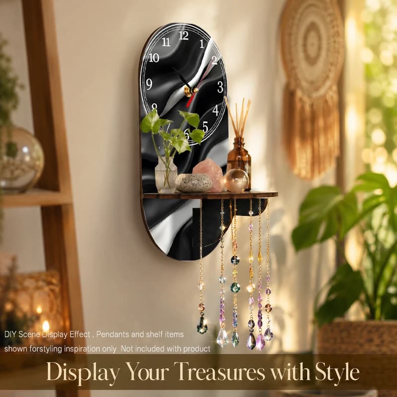Elegante Orologio da Parete Nero e Argento con Texture in Seta, Effetto Ombre e Numeri Drammatici, Perfetto per l'Atmosfera Misteriosa di Halloween