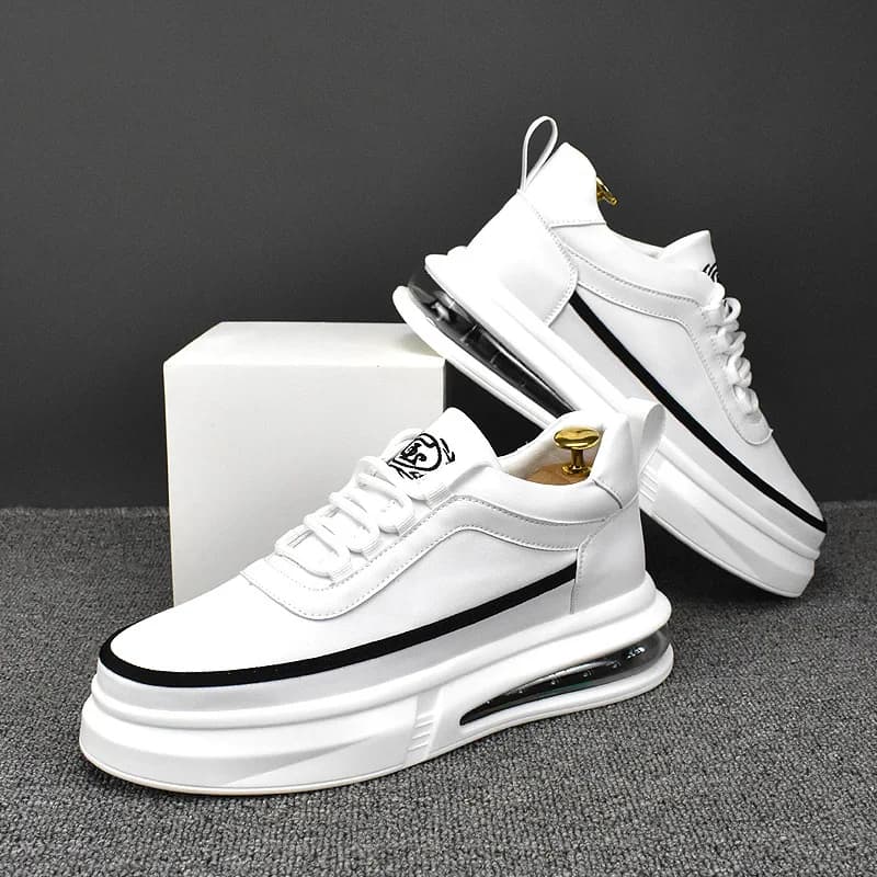 Scarpe con plateau moda uomo stile coreano scarpe in pelle originali traspiranti cuscino d'aria sneakers bianche comfort giovane uomo streetwear