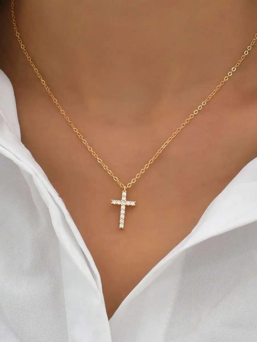 A4746 Single Cubic Zirconia Cross Pendant Necklace Made of Copper Alloy