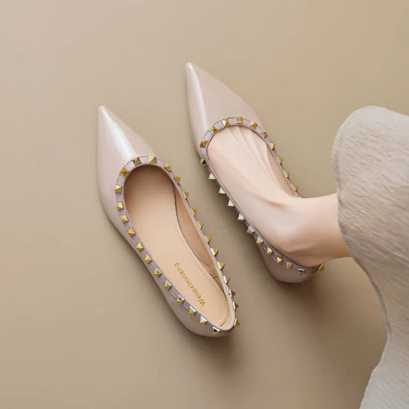 French-style elegant pointed-toe women's flat shoes with shallow cut and rivets, soft sole