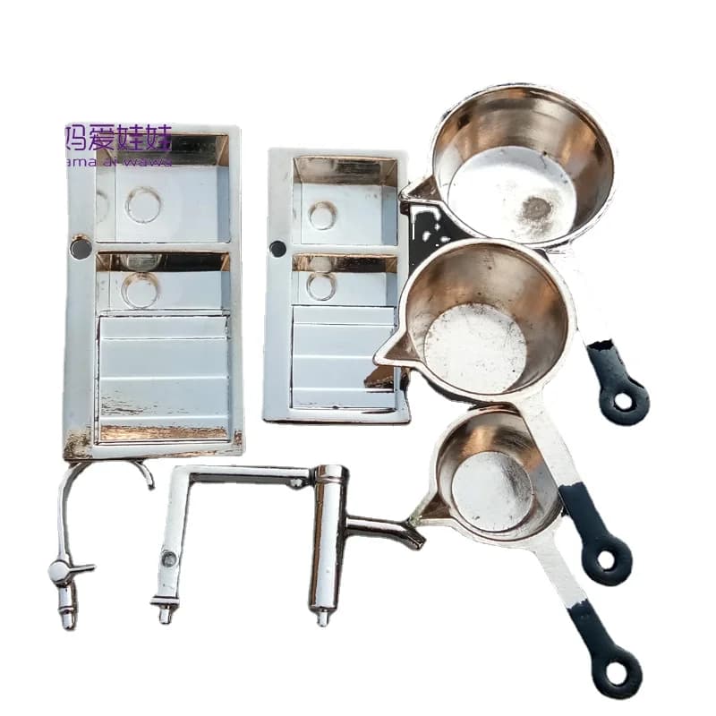Accessori per la casa delle bambole BJD Mini utensili da cucina Pentole Lavello da pavimento Microfono Lanterna Mini cornice ovale per pittura per bambola Barb da 11,5 "