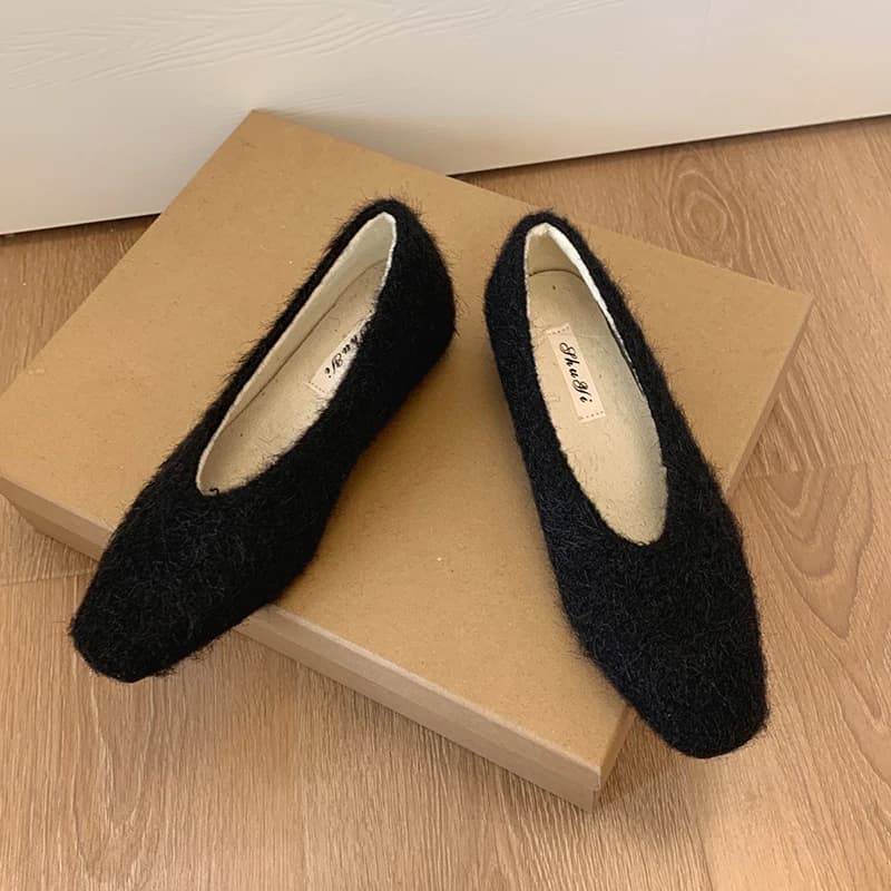 Temperament Woolen Square Toe Velvet Single Shoe for Women's Autumn Commuting, Height Increasing Single Shoe