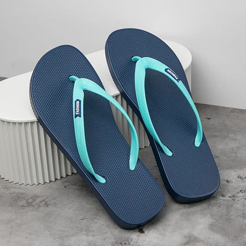 2024 pantofole resistenti all'usura da bagno a fondo piatto scarpe da spiaggia estive pantofole da uomo sandali moda infradito uomo indossare semplice