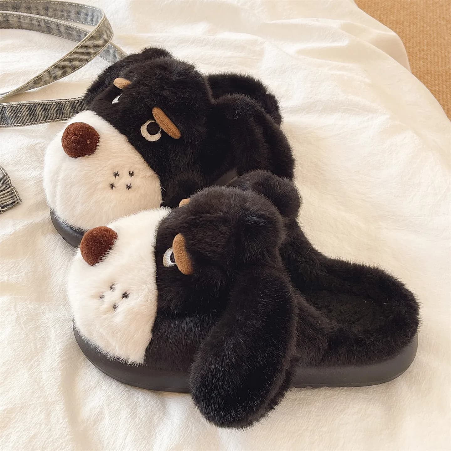 Winter Slippers in Women's Cotton, Warm and Anti-slip, with Golden Retriever Shaped Plush, Roman Style, Sweet and Comfortable for Home
