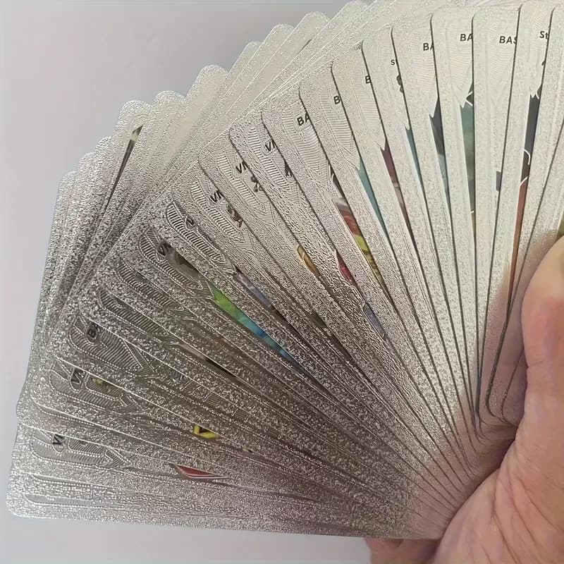 Scatola da gioco per carte collezionabili in plastica da 55 pezzi, chiusura a scatto sicura, custodia durevole per giochi da tavolo e collezione di carte da gioco