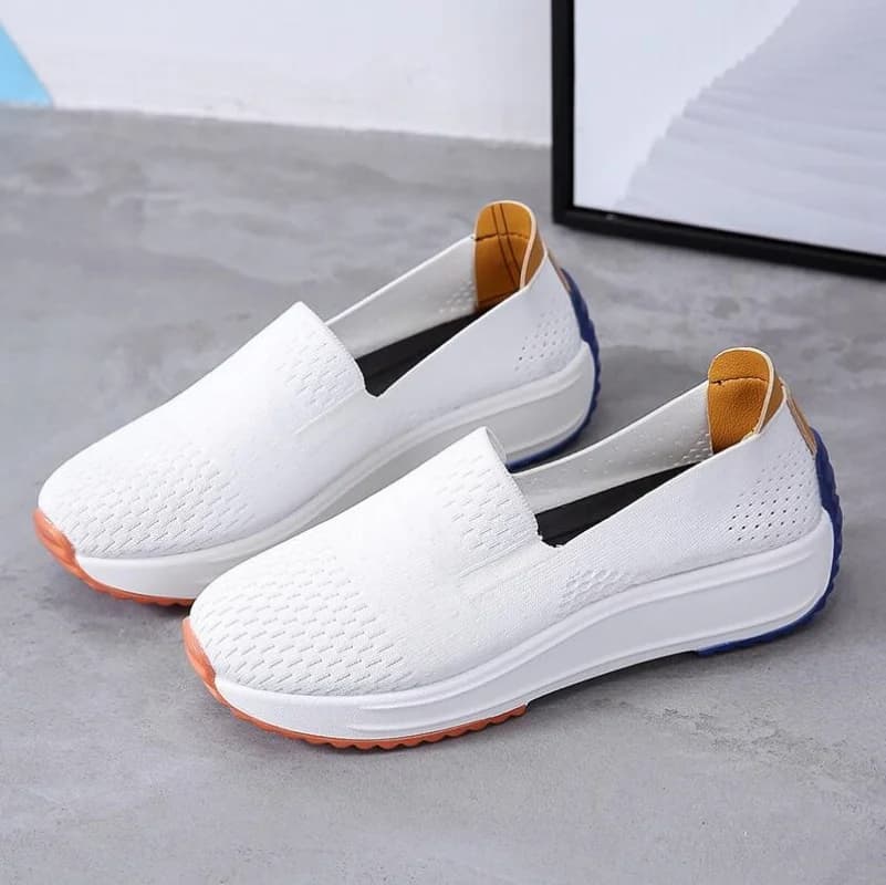 Scarpe da passeggio da donna per esterni, sneakers traspiranti in mesh, scarpe basse slip-on, calzature leggere con zeppa, mocassini estivi con suola morbida