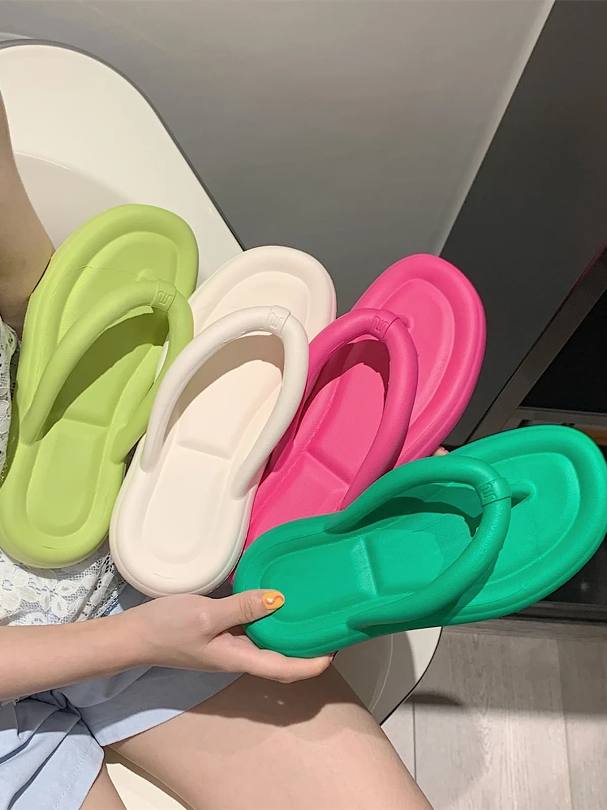 Women's slippers EVA Batoom non-slip, simple, colorful, summer, from the beach, comfortable, with open tip, sandals for the house