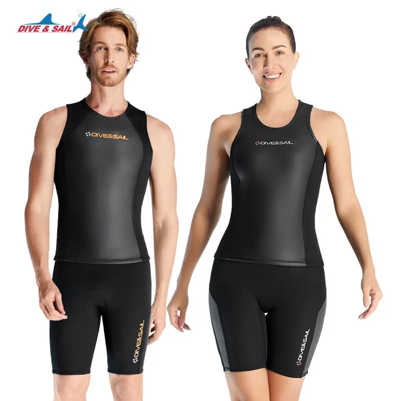 Sub leather vests with 2 mm split sleeveless top for cold insulation and a warm surfing suit for snorkeling