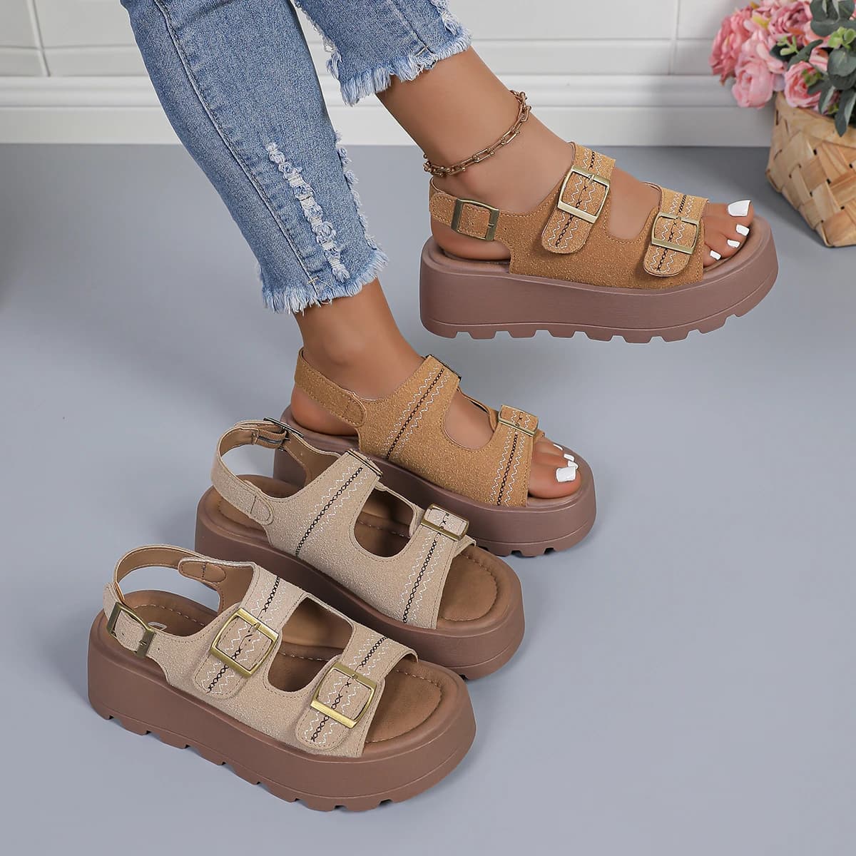 Sandali con plateau e fibbia da donna, scarpe casual con suola spessa e punta aperta, calzature estive con cinturino posteriore regolabile per l'uso quotidiano