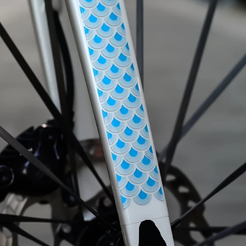 2Pcs/Set Fish Scale Pattern Stickers, Waterproof Vinyl Decals for Laptop, Water Bottle, Skateboard, Phone & Luggage