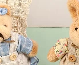 Vestiti carini Orso Peluche Ciondolo coniglio cartone animato Portachiavi bambola di pezza morbida Zaino Borsa per auto Portachiavi Decor Regalo per bambini