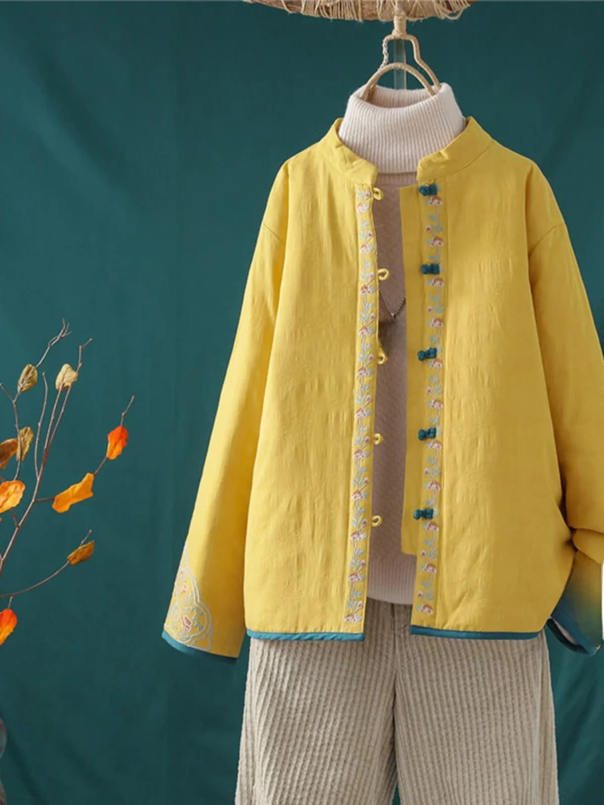 New Chinese Style Women's Cotton Linen Jacket Heavy Embroidery Buttoned Coat Thickened Long Sleeve Stand Collar Retro Fashion