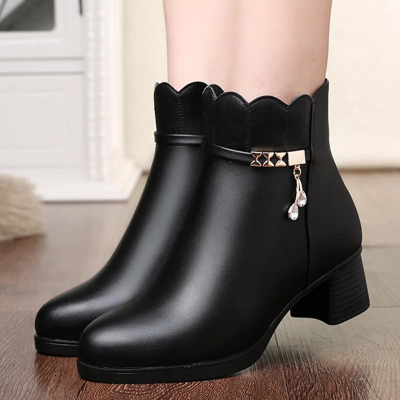 Autumn Winter Fashion Women Soft Leather Ankle Boots Anti-slip Warm Plush Casual Elegant Thick Heel Trend Platform Boots