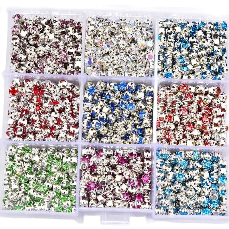 600 pz/borsa 4mm argento artiglio cristallo Strass rotondo Strass Diamante 4 fori cucire su pietre preziose per abbigliamento scarpe borse Decorative