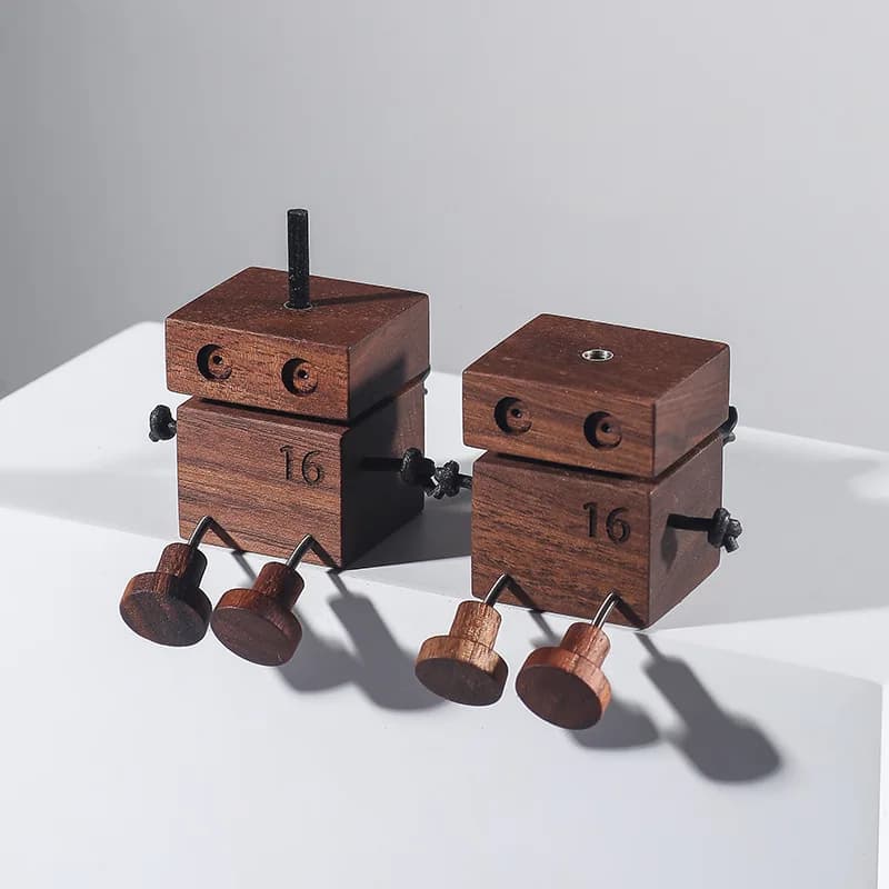 Cute Wooden Shake Leg Car Vent Aromatherapy Diffuser Swing Doll Ornament with 20ml Essential Oil Long-Lasting Fresh