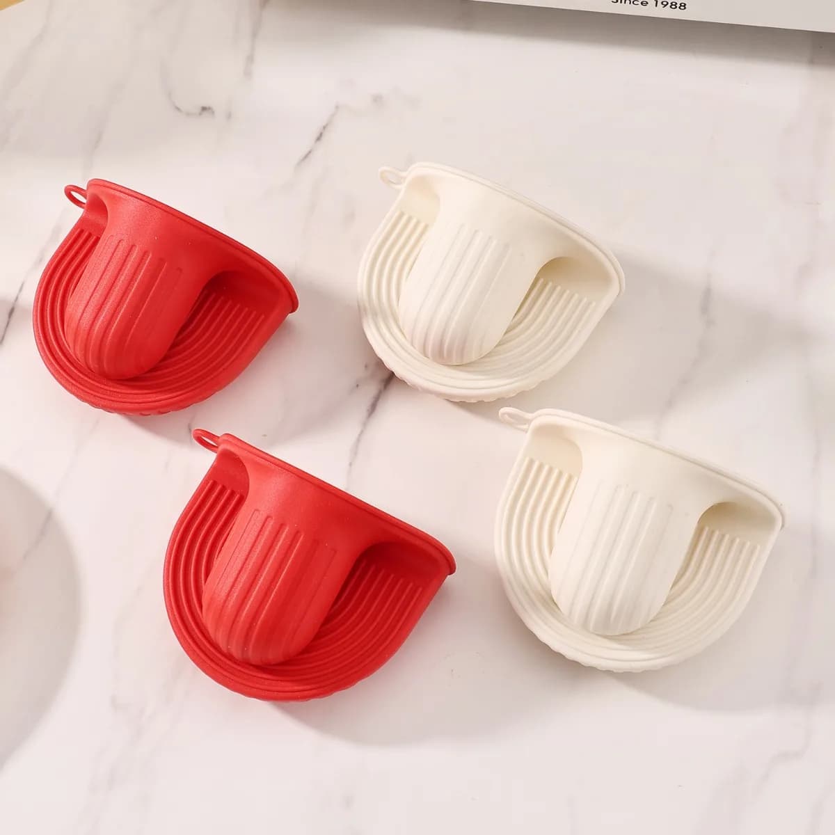 2PCS Mini Oven Gloves Silicone Heat Resistant Cooking Pinch Mitts Potholder for Air Fryer Kitchen Cooking & Baking